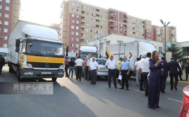 Daha bir neçə ailə Laçına yola salınıb - FOTO