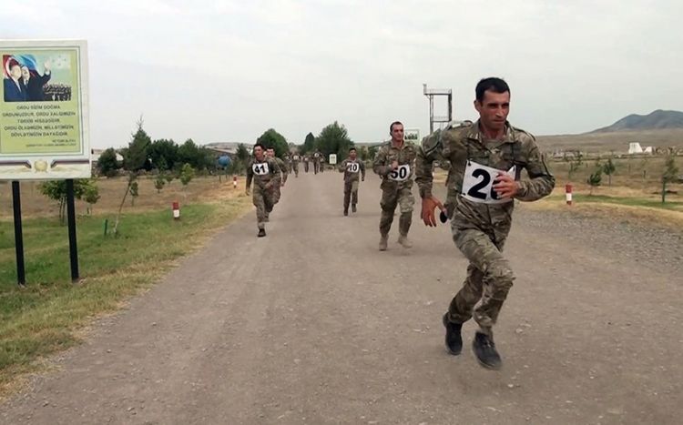 Azərbaycan Ordusunun fərdi hazırlığı yoxlanılır -  VİDEO