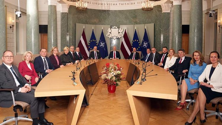 Latviya hökuməti istefa verib Latviya hökuməti istefa verib