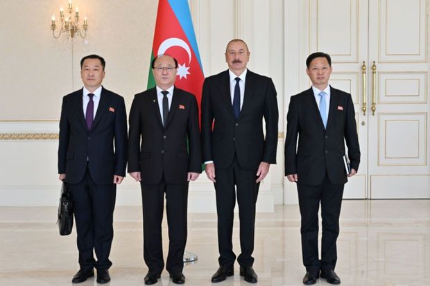 İlham Əliyev KXDR-in Azərbaycana yeni təyin olunmuş səfirinin etimadnaməsini qəbul edib -  YENİLƏNİB İlham Əliyev KXDR-in Azərbaycana yeni təyin olunmuş səfirinin etimadnaməsini qəbul edib -  YENİLƏNİB