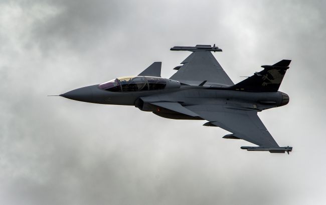 Ukraynalı pilotlar İsveçdə "Gripen" qırıcılarını sınaqdan keçiriblər
