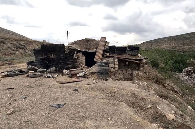 Tərtər rayonu Canyataq yaşayış məntəqəsinin yaxınlığında tərk edilmiş döyüş mövqeyi -  VİDEO