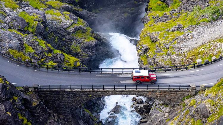 Norveç Rusiya dövlət nömrə nişanlı avtomobillərin ölkəyə girişinə qadağa qoyub