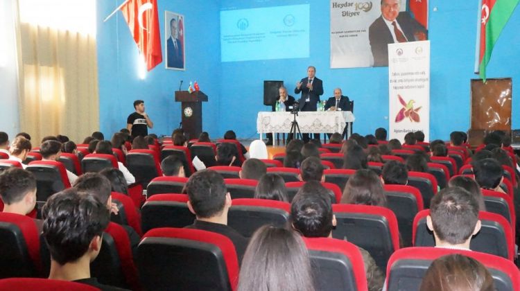 “Vətən naminə” filmi Ağdamda nümayiş olundu - FOTO “Vətən naminə” filmi Ağdamda nümayiş olundu - FOTO