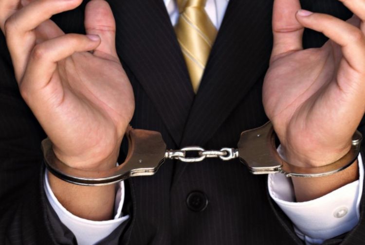 Deputatlığa namizəd yeniyetmə qızlara əxlaqsız mesajlar yazdı Deputatlığa namizəd yeniyetmə qızlara əxlaqsız mesajlar yazdı