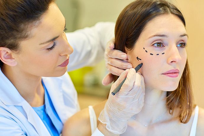 İtalyan qadın pişiyə bənzəmək üçün 20 plastik əməliyyat keçirdi - FOTO İtalyan qadın pişiyə bənzəmək üçün 20 plastik əməliyyat keçirdi - FOTO