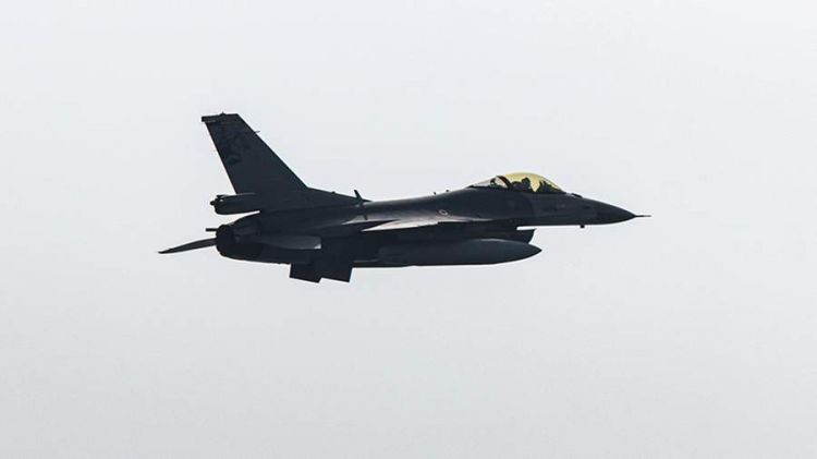 Niderland USQ pilotlarına təlim keçmək üçün Rumıniyaya beş F-16 qırıcısı göndərəcək