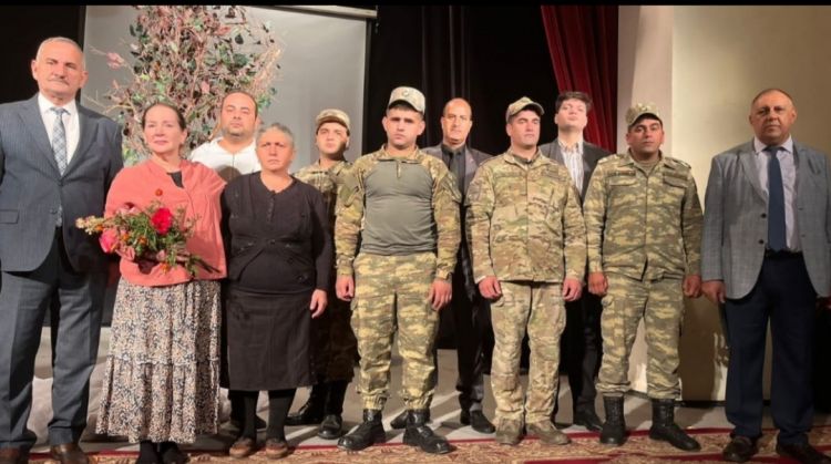Gənc Tamaşaçılar Teatrı Ağdamda "İnanıram" monotamaşasını təqdim edib