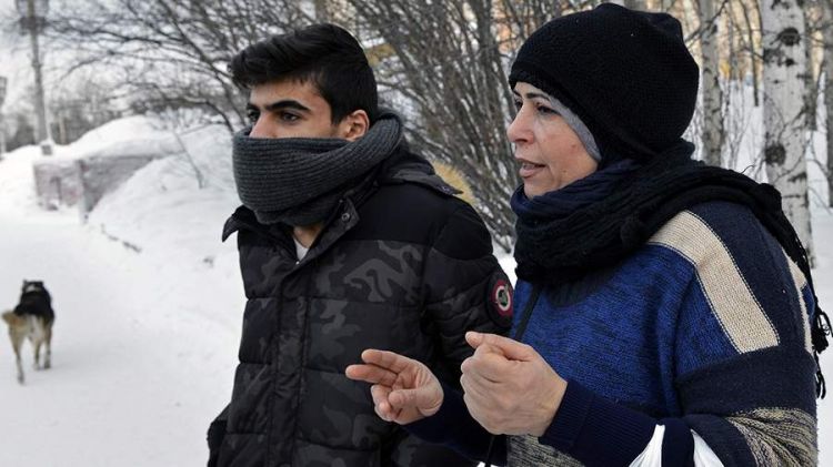 Finlandiyanın Rusiya ilə sərhəddə yerləşən "Salla" keçid məntəqəsinə ilk qaçqınlar gəliblər Finlandiyanın Rusiya ilə sərhəddə yerləşən "Salla" keçid məntəqəsinə ilk qaçqınlar gəliblər