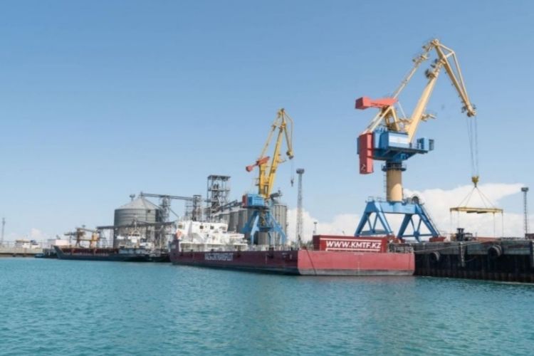 Aktau limanı ixracın qismən BTC marşrutuna yönəldilməsi hesabına neft aşırılmasını artırıb