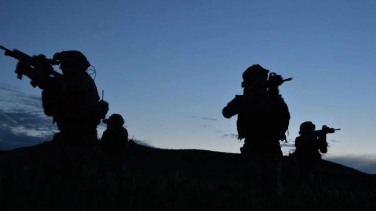 Daha 3 PKK terrorçusu təhlükəsizlik qüvvələrinə təslim olub Daha 3 PKK terrorçusu təhlükəsizlik qüvvələrinə təslim olub