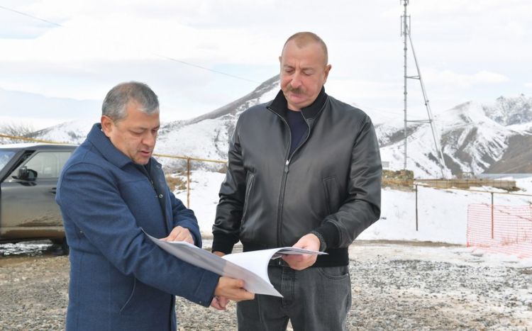 İlham Əliyev Şuşanın Turşsu qəsəbəsində olub - Yenilənib - FOTO İlham Əliyev Şuşanın Turşsu qəsəbəsində olub - Yenilənib - FOTO