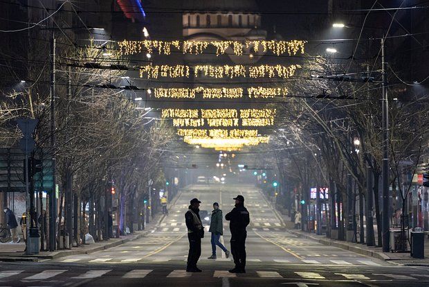 Serb müxalifəti Belqradın mərkəzində daha bir küçəni bağlayıb