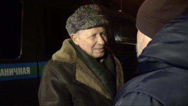 Peskov rusiyalı pensiyaçının Latviyadan çıxarılmasını "biabırçılıq" adlandırıb