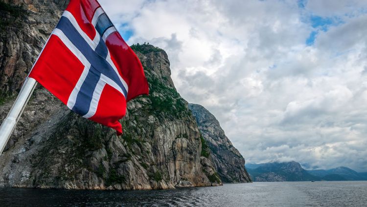 Norveç Rusiya ilə müharibəyə hazırlaşmağa çağırış edib