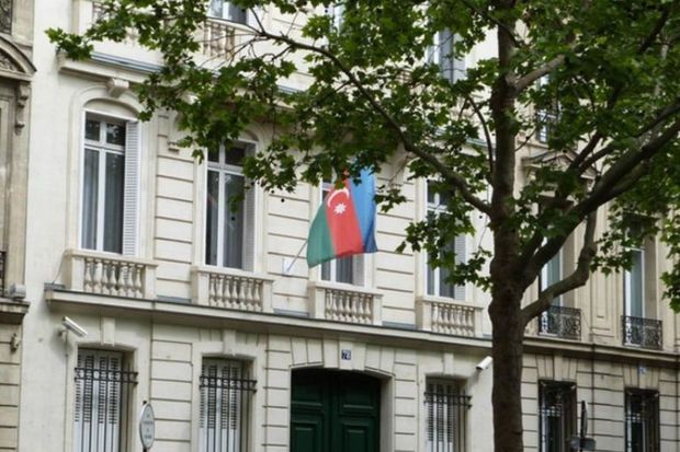 Səfirlik Fransada yaşayan Azərbaycan vətəndaşlarına müraciət edib - FOTO Səfirlik Fransada yaşayan Azərbaycan vətəndaşlarına müraciət edib - FOTO