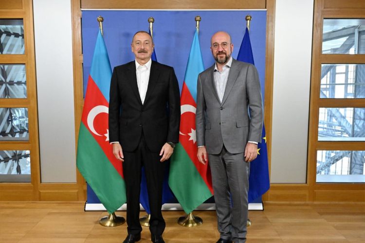 Aİ lideri Prezident İlham Əliyevi seçkilərdə qələbə münasibətilə təbrik edib Aİ lideri Prezident İlham Əliyevi seçkilərdə qələbə münasibətilə təbrik edib