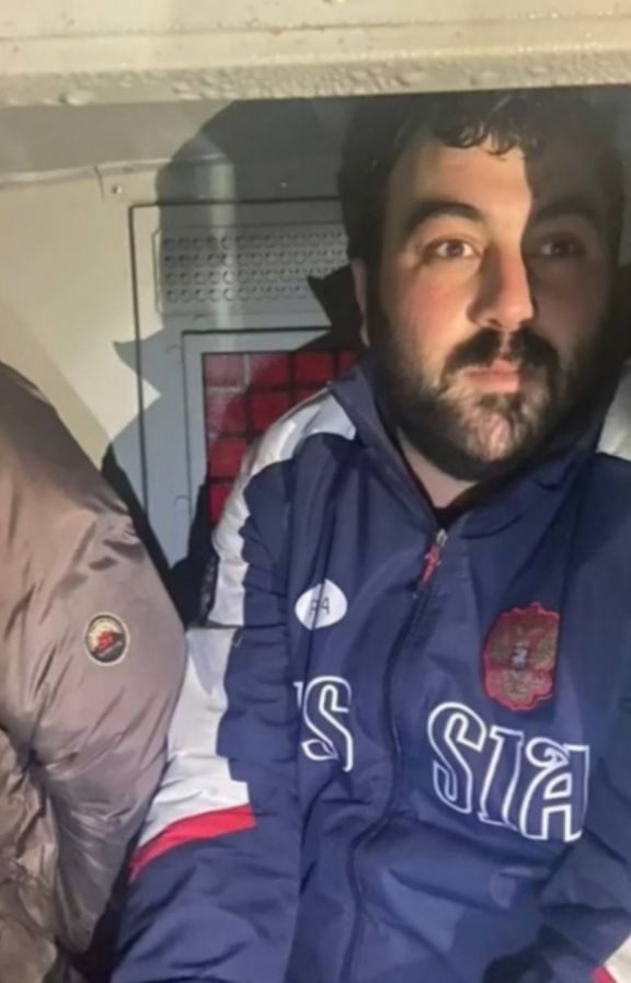 Polislərə müqavimət göstərən azərbaycanlı güllələndi Polislərə müqavimət göstərən azərbaycanlı güllələndi