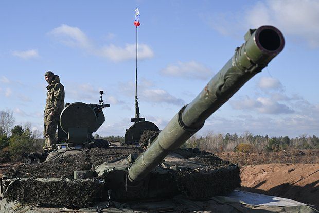 Putin dünyanın "ən yaxşı tankı"nın adını çəkdi
