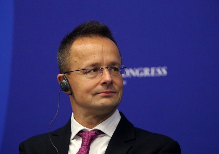 Macarıstan Rusiyaya qarşı sanksiyalara veto qoymayacaq
