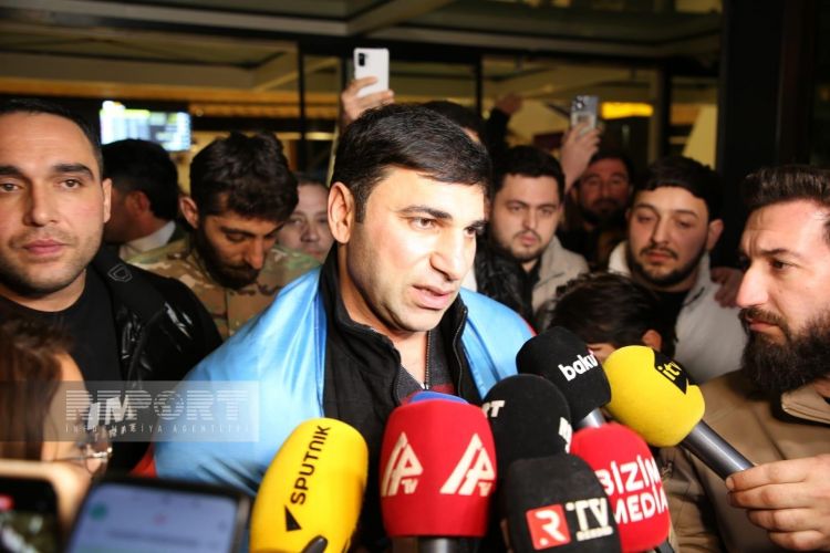 Kamil Zeynallı Bakıya qayıdıb - FOTO Kamil Zeynallı Bakıya qayıdıb - FOTO