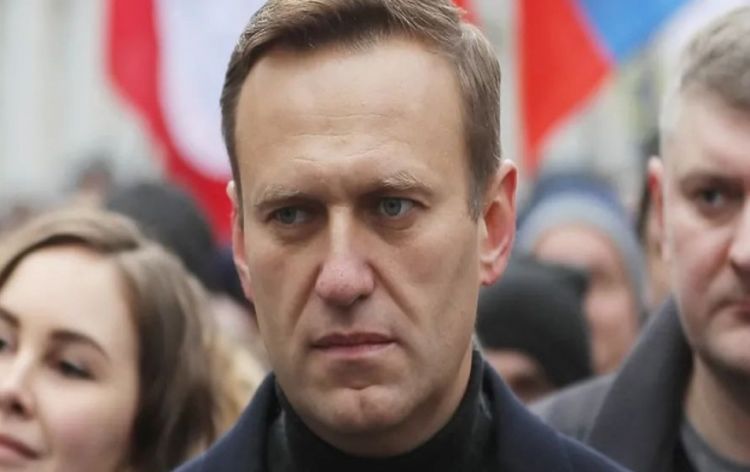 Aleksey Navalnının nəşi anasına verilib