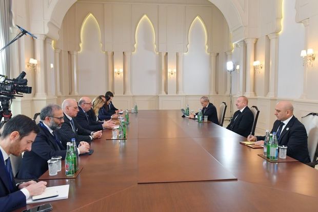 İlham Əliyev İtaliyanın ətraf mühit və enerji təhlükəsizliyi nazirini qəbul edib - FOTO - YENİLƏNİB İlham Əliyev İtaliyanın ətraf mühit və enerji təhlükəsizliyi nazirini qəbul edib - FOTO - YENİLƏNİB