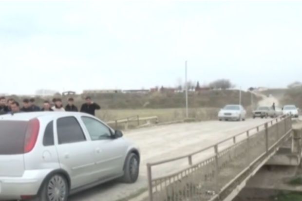 Ağdamda körpü uçub? - İDDİA - VİDEO  Ağdamda körpü uçub? - İDDİA - VİDEO