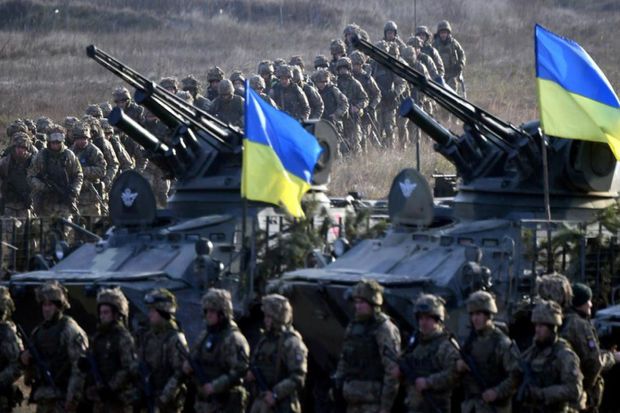 Ukrayna ordusu bir kəndi qaytardı -  FOTO