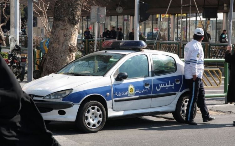 İranda iki polis məntəqəsinə hücum edilib: Ölənlər var 