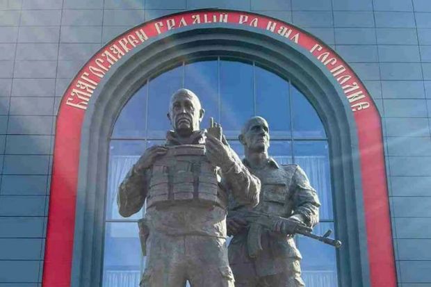 Rusiyada Priqojinə heykəl ucaldıldı -  FOTO