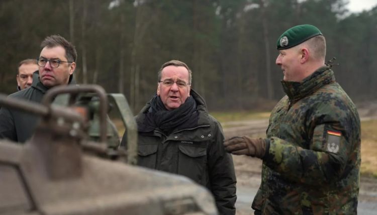 Tarixi addım:  Almaniya Litvaya hərbi personal göndərdi