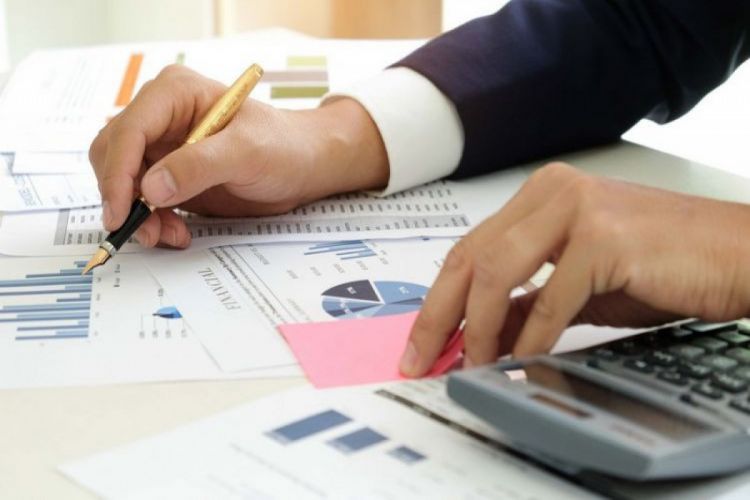 Vergi orqanlarının vəzifəli şəxslərinə xüsusi rütbələr üzrə müəyyən edilən maaşlar artırılır Vergi orqanlarının vəzifəli şəxslərinə xüsusi rütbələr üzrə müəyyən edilən maaşlar artırılır