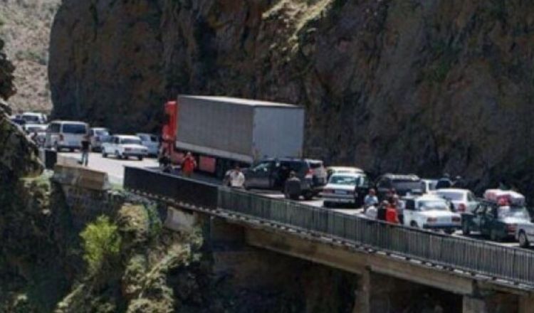 Ermənistan - İran yolu bağlandı