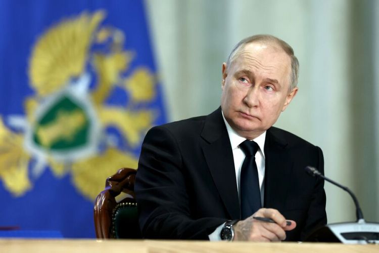 Putin bütün ölkələri Hindistan və Arktika arasında magistral yol yaratmağa dəvət etdi