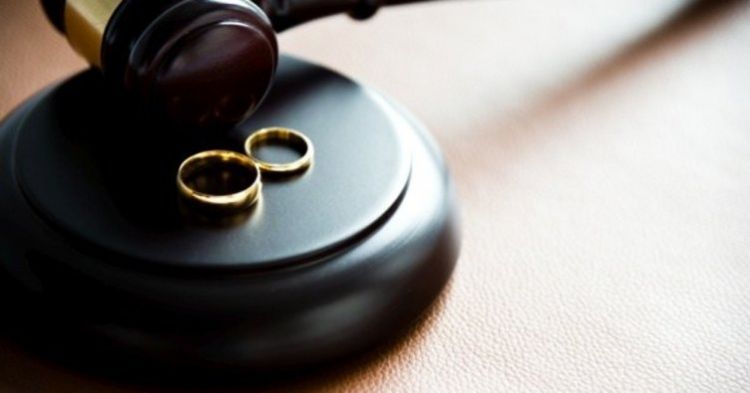 Azərbaycanda nikahın pozulması üçün yeni dövlət rüsumu müəyyən edilir