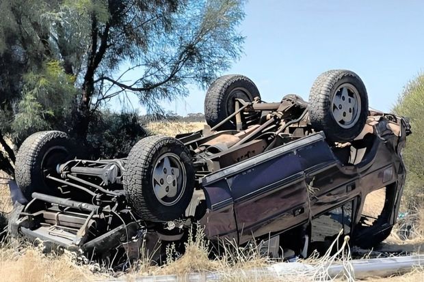 Yevlaxda avtomobil aşıb: Sürücü ölüb