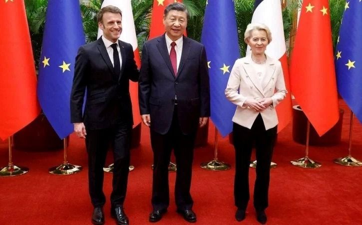 Makron Çin liderini Rusiyaya təsir göstərməyə çağırdı