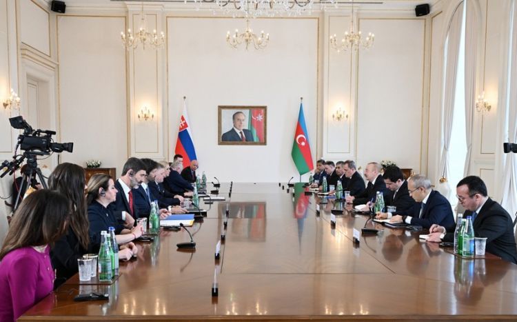 İlham Əliyevin Slovakiyanın Baş naziri ilə geniş tərkibdə görüşü başa çatıb -  FOTO