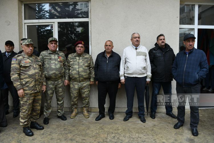 Birinci Qarabağ müharibəsində itkin düşən Gülalı Dadaşovla dəfn edilib - FOTO - Yenilənib Birinci Qarabağ müharibəsində itkin düşən Gülalı Dadaşovla dəfn edilib - FOTO - Yenilənib