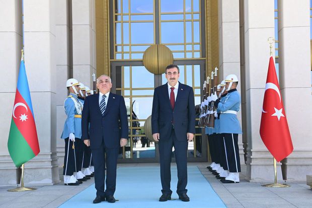 Əli Əsədov Cevdet Yılmazla 44 günlük müharibənin nəticələrini müzakirə edib - YENİLƏNİB Əli Əsədov Cevdet Yılmazla 44 günlük müharibənin nəticələrini müzakirə edib - YENİLƏNİB