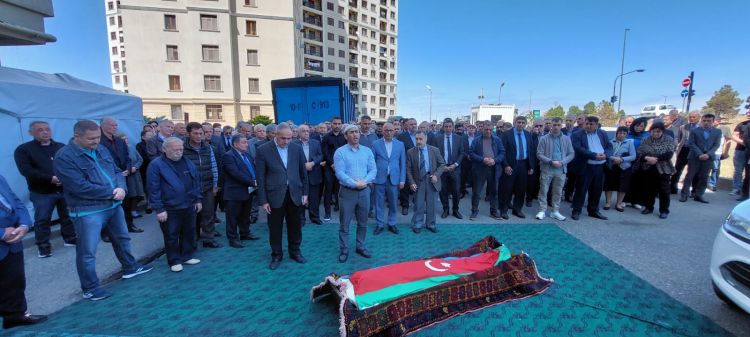 Tanınmış türkoloq alim Ramiz Əsgərlə vida mərasimi keçirilir - FOTO Tanınmış türkoloq alim Ramiz Əsgərlə vida mərasimi keçirilir - FOTO