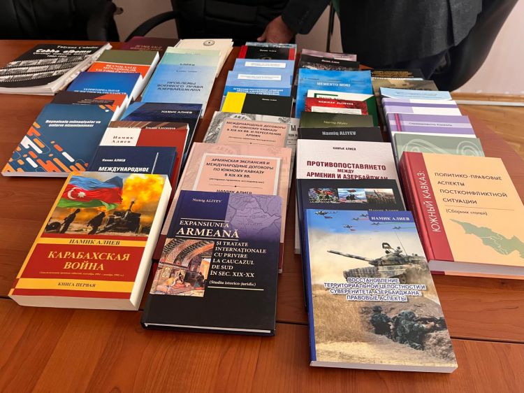 Professor Namiq Əliyevin kitab təqdimatı keçirilib - FOTO