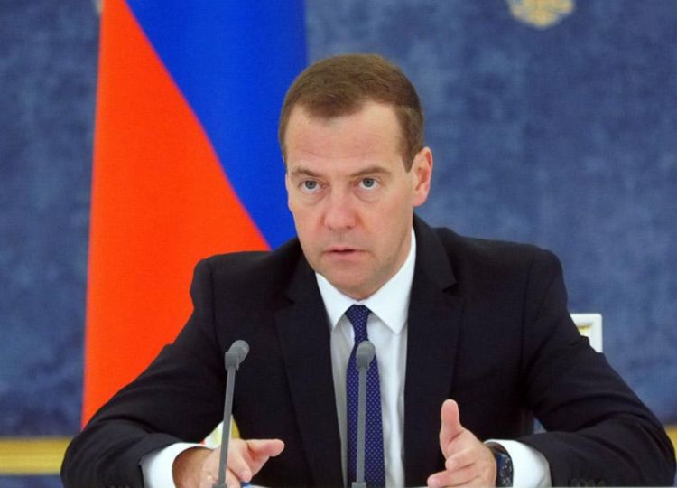 Rusiya hər tərəfdən mühasirəyə alınıb - Medvedev