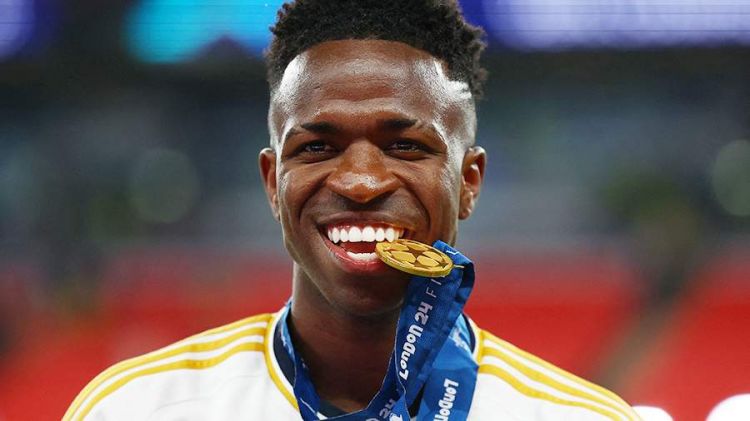 Futbolçu Vinisius Junior Çempionlar Liqasında mövsümün ən yaxşı oyunçusu seçilib Futbolçu Vinisius Junior Çempionlar Liqasında mövsümün ən yaxşı oyunçusu seçilib