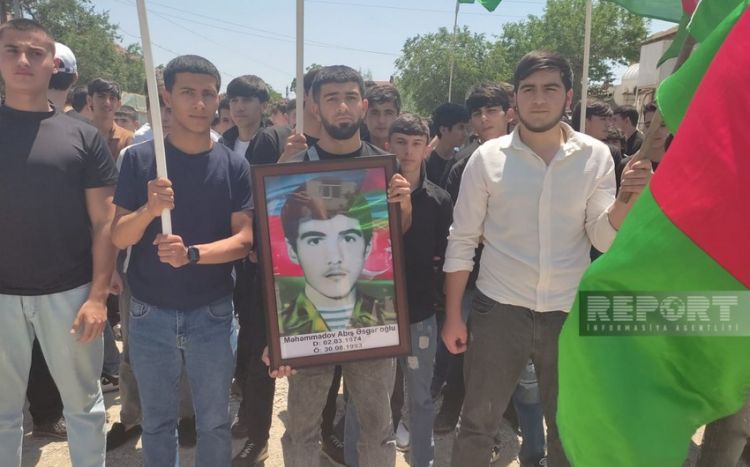 Birinci Qarabağ müharibəsində şəhid olan Abış Məhəmmədov dəfn olunub - FOTO - Yenilənib Birinci Qarabağ müharibəsində şəhid olan Abış Məhəmmədov dəfn olunub - FOTO - Yenilənib