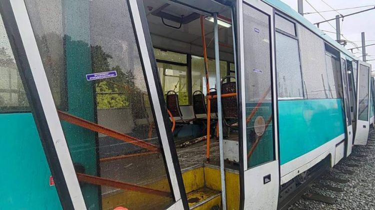 Kemerovoda tramvayların qəzaya uğraması nəticəsində 90-dan çox insan xəsarət alıb - VİDEO