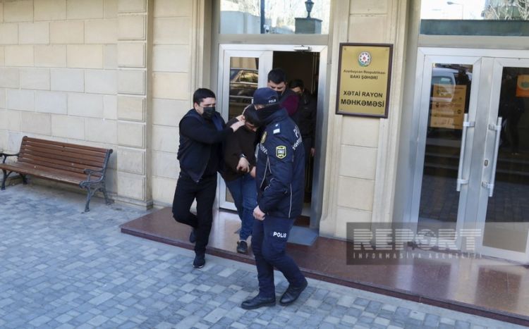 Əhməd ailə üzvlərini öldürəndə anlaqsız vəziyyətdə olub - İstintaq yekunlaşdı Əhməd ailə üzvlərini öldürəndə anlaqsız vəziyyətdə olub - İstintaq yekunlaşdı