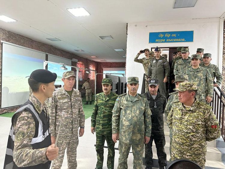 Zakir Həsənov Qazaxıstanın hərbi gəmilərindən birini ziyarət edib - FOTO - VİDEO Zakir Həsənov Qazaxıstanın hərbi gəmilərindən birini ziyarət edib - FOTO - VİDEO