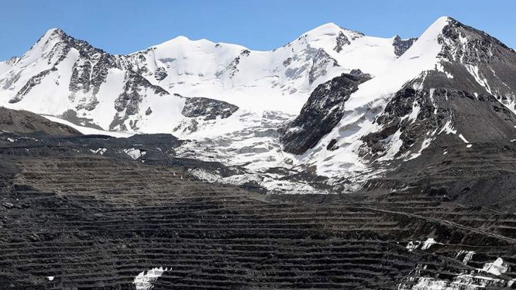 Rusiyalı şair-alpinist Qırğızıstanda qar uçqunu zamanı ölüb